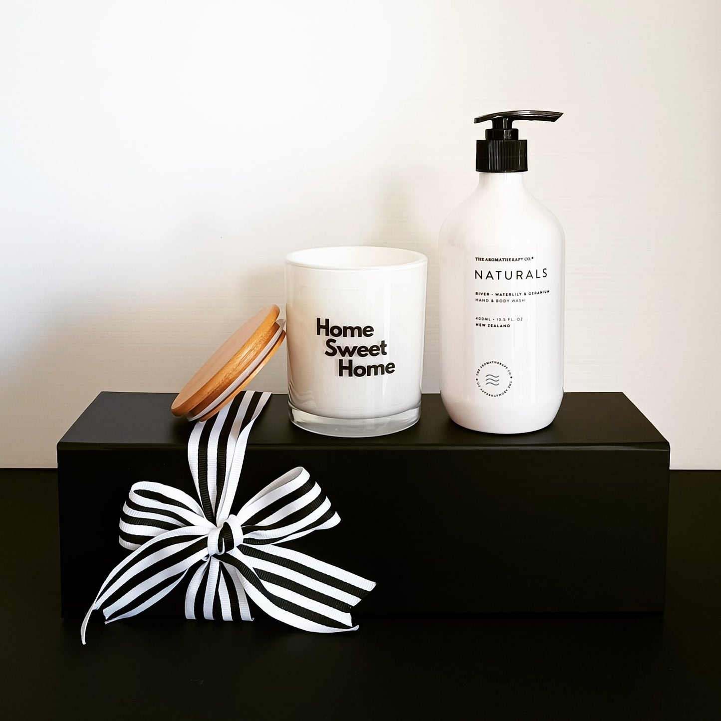 NIGHT TIME ESSENTIAL